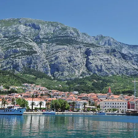 Vukovarska I * Makarska