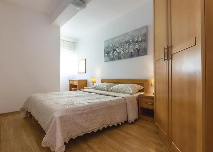 Apartment Vukovarska I Makarska