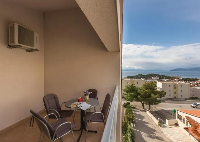 Vukovarska I * Makarska